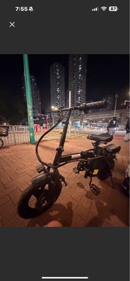 黑色摺疊電動單車