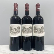 專注回收稀有年份拉菲Lafite：1982年、1986年、1990年等。市場行情每日更新，提供最具競爭力的回收價格，歡迎比較！ 高價回收Lafite 拉菲紅酒！82年、90年稀有年份，即時報價，現金交