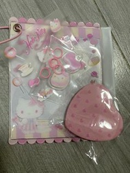 Sanrio Hello Kitty 拉鍊袋連襟章 貼紙 小吊飾