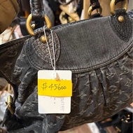 LV黑牛仔側背包