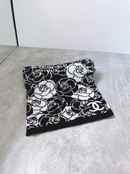 Chanel 23K scarf 山茶花黑白雙面圍巾
