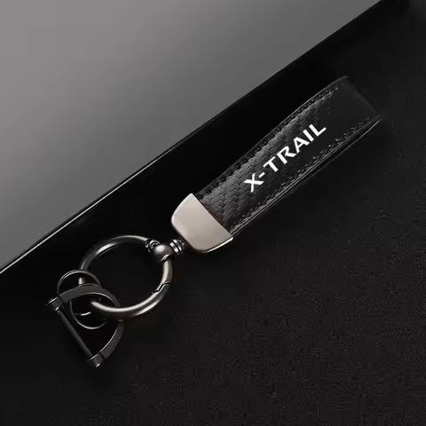 Leather car keychain Horseshoe Buckle Jewelry for Nissan X-Trail X trail T30 T31 T32 Auto Accessorie