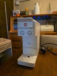 illy咖啡機 即熱水機