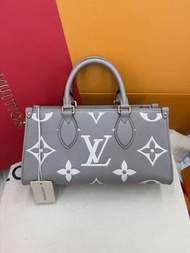 💯 新 LV ONTHEGO EAST WEST  牛皮革 斜孭袋 單肩包 手袋  灰色 女款