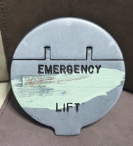 巴士門蓋 (尾閘)