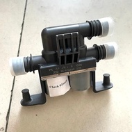 64116910544 1147412166 Car Parts Heater Control Valve for BMW X5 E53 E70 F15 X6 E71 F16 4.4i 4.8i 35