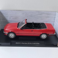 [Ready Stock 1 Set] MCG 1/18 BMW 3 E30 CABRIOLET 1985 BMW Car Model Alloy Does Not Open Doors Does N