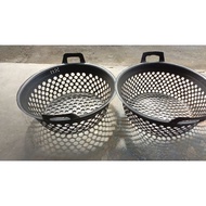 Fish sorting tank. catfish sorting bucket