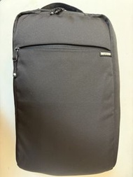 Incase Sling backpack 斜挎背包