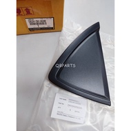 TRIANGLE GARNISH / QUARTER GARNISH REAR _ PART [ LH:DB2M 50 M60B / RH:DB2M 50 M50B ] MAZDA 2 SKYACTI