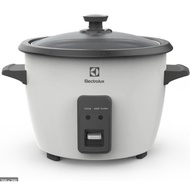 Electrolux E2RC1-220W Rice Cooker Size 1.3 Liters Power 536 Watts