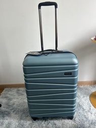 New： 英國品牌Antler 25 吋可擴展行李箱； Antler 25 inch expandable luggage 64 x 45 x 28cm （+ 3cm）