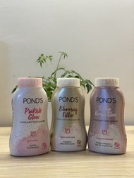 POND’s  蜜粉