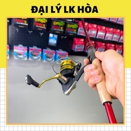 Lk Hoa Lure Fishing Rod And Standing Machine Daiwa RS (Set Of 02 Products)