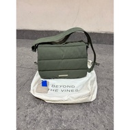 [PRELOVED] Beyond The Vines Poofy Bag (Moss)