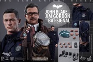 Hot Toys MMS275 - John Blake & Jim Gordon with Bat-Signal