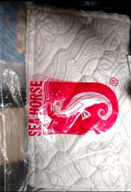 另一款《海馬牌床褥品牌 Pillow PAD-THICK增高枕頭墊》/Booster pillow/Protective and Height-Increasing.原價 $ 90，現每天七折1個貨品