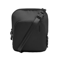 Incase A.R.C. Crossbody Bag PU防水塗層 斜背包 (黑)