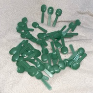 Colorful AGAR-AGAR SPOON weighing 1/ 5 ounces