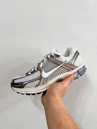 nike vomero 5