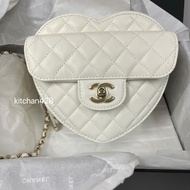 全新Chanel 心心 22s 手袋 白色 cc logo 桃心 愛心 大size 淡金 bag 包 新年 禮物 齊包裝