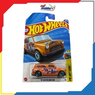 Hot Wheels '67 Austin Mini Van