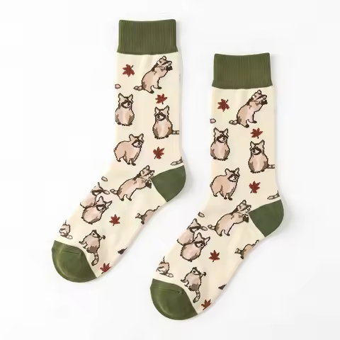 1 Pair of Unisex Socks with Off-White Background, Raccoon and Autumn Leaf Pattern, Olive Green Ribbe