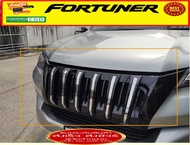 กระจังหน้าแต่ง กระจังหน้ารถ แต่งรถยนต์ Toyota Fortuner 2015-2019 งานฉีด ทรง Lan cruiser  สีดำเงา ส่ง