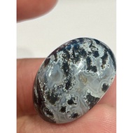 Batu HyperUltraRare Fossil Nibong Hitam Bekristal Menginzalkan