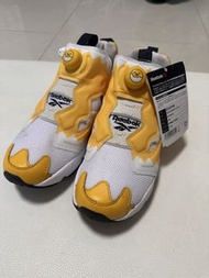 Reebok 蛋黃哥波鞋