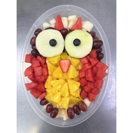 Healthy and fresh fruits platter