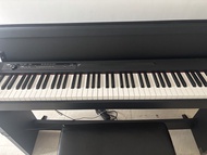 Korg lp380 digital piano with bench 90 ％new