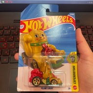 HotWheels Golden Beckoning Cat FELINE LUCKY