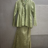 Preloved Deenara Embroidery Series Livia 2.0 - Tea Green Livia 2.0 Kebaya Peplum SIZE L