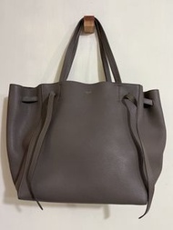 Celine Cabas Phantom