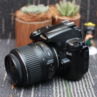 Nikon D5000 Lensa Kit 18-55mm Kamera DSLR -vg