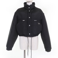 成色極佳的 PRADA 2023AW 29Y132RE-NYLON 三角形 Logo 短款雙向羽絨服，黑色，40 碼，正品，女款