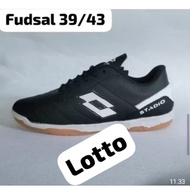 Lotto futsal shoes