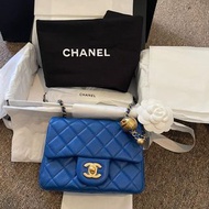 Chanel 寶石藍金球方盒子