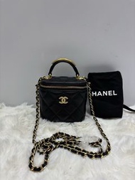 👜Chanel 22B Small Vanity Box with metal handle Unused Size 10*9cm 香奈兒 22B金手柄小方盒 尺寸：10×9cm，閒置品