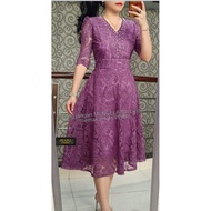 DF1 BROCAT V NECK PEARL NECKLACE DRESS