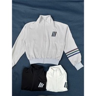 UMI 2da 3-stripeJacket, Mezzanine Crop Top Form, printed logo with 3 reflective decal stripes Jacket