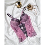 Comfortable purple lace corset (75B)