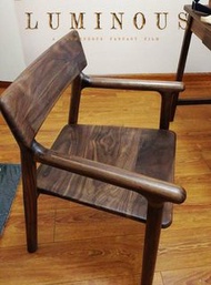 北美進口FAS級黑胡桃木型格Vintage中古榫卯工藝單人扶手椅
50x55x78cm