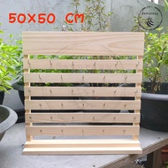 Pine Wood Slats Size 50x50 cm.