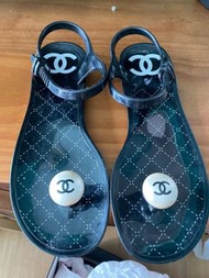 Chanel 拖鞋