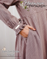Gamis hermosa bahan wolfis embos motif zamzam mocca-gamis coklat muda-gamis coklat susu syari