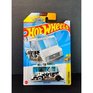 Hot Wheels Quick Bite "Netflix Let's Race" - White (214/250 - 2024 - FAST FOODIE 4/5)