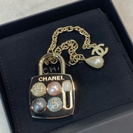 🌟full set(jp單)✨Chanel beauty 5號眼影盤珍珠胸針