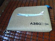 ~ 毛小鋪 ~  華航 A350 麻布材質 盥洗包 
